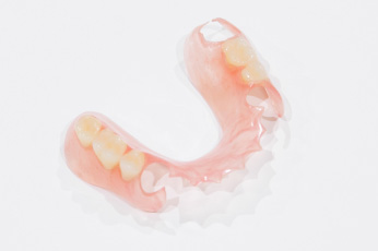 ノンメタル クラスプ 義歯